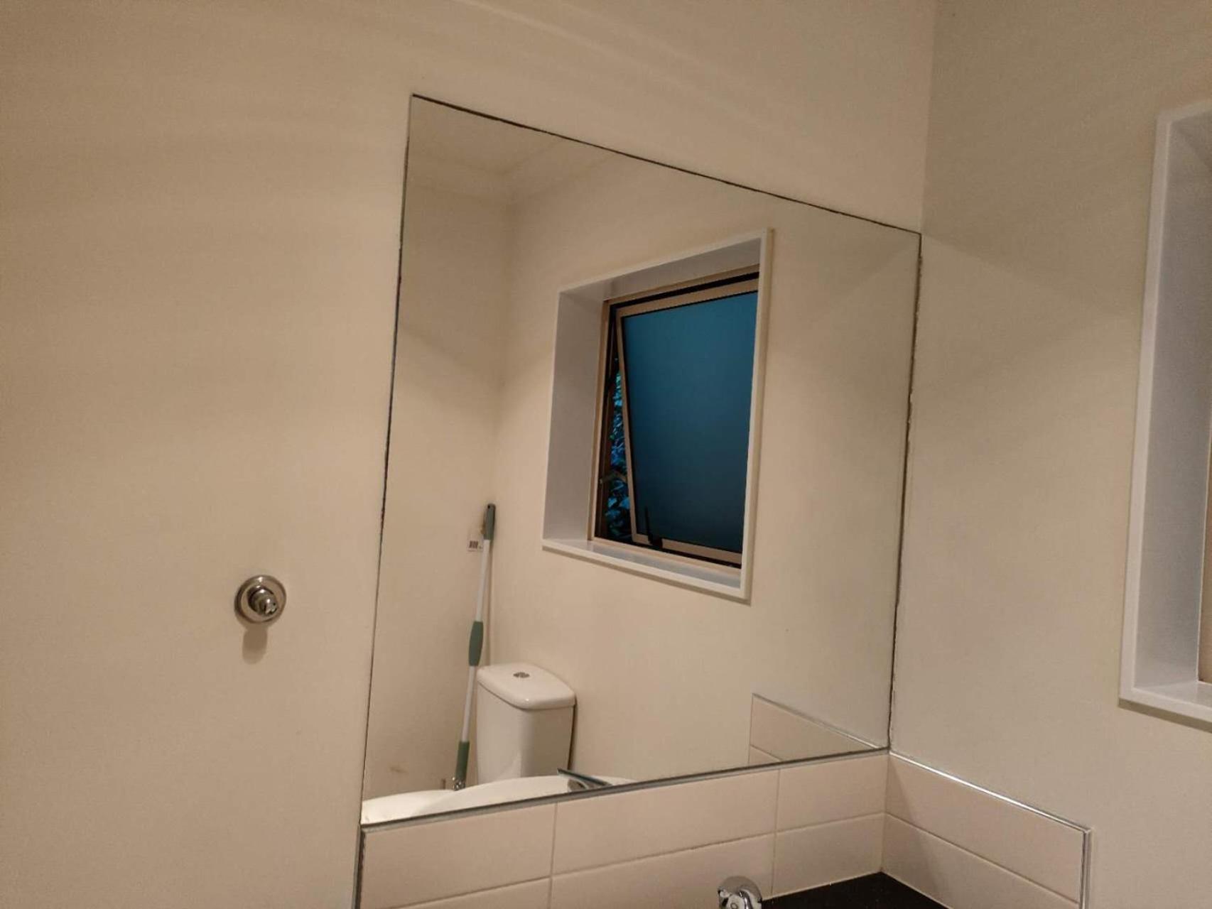 5 Bedroom Sweet House 82a Richardson Road * Auckland