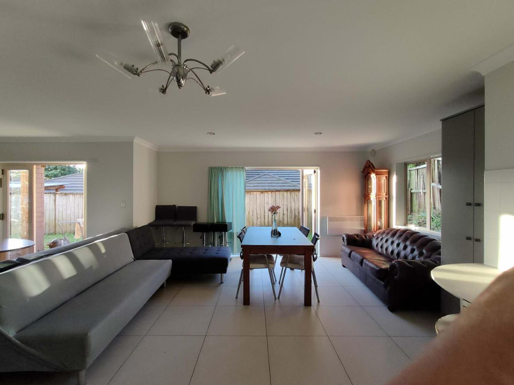 5 Bedroom Sweet House 82a Richardson Road Holiday home Auckland