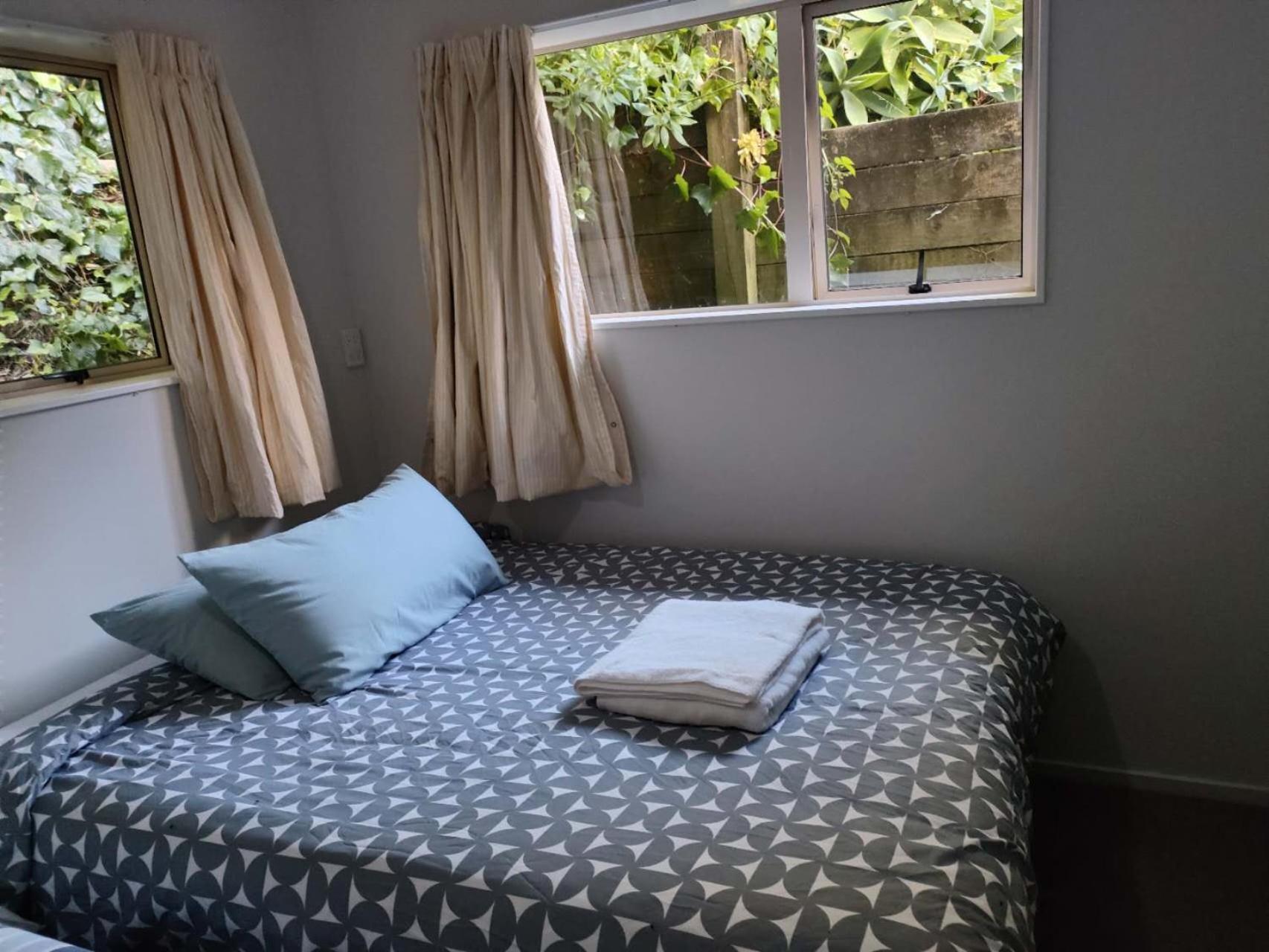 5 Bedroom Sweet House 82a Richardson Road Auckland