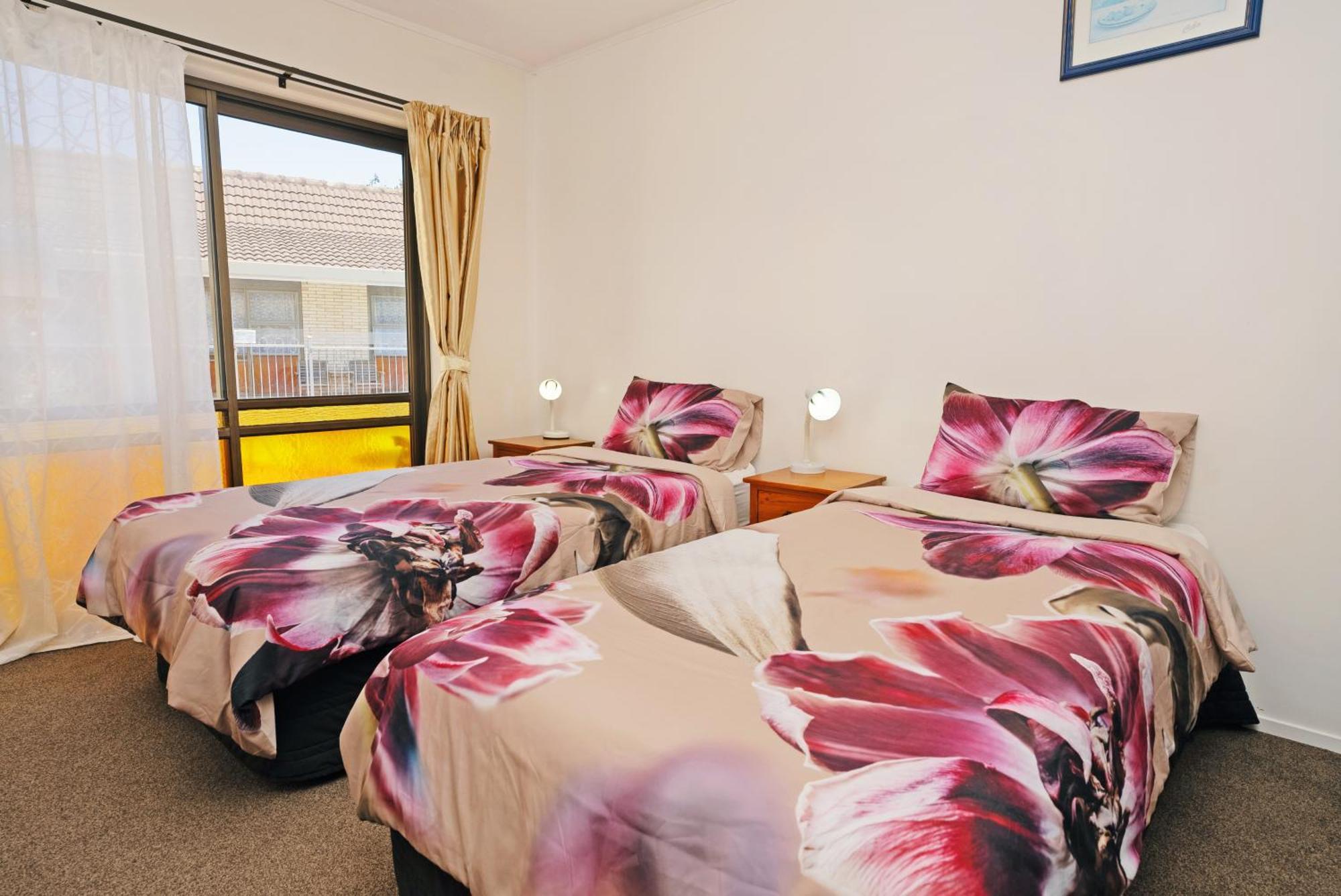 Motel Dukes Midway 4*