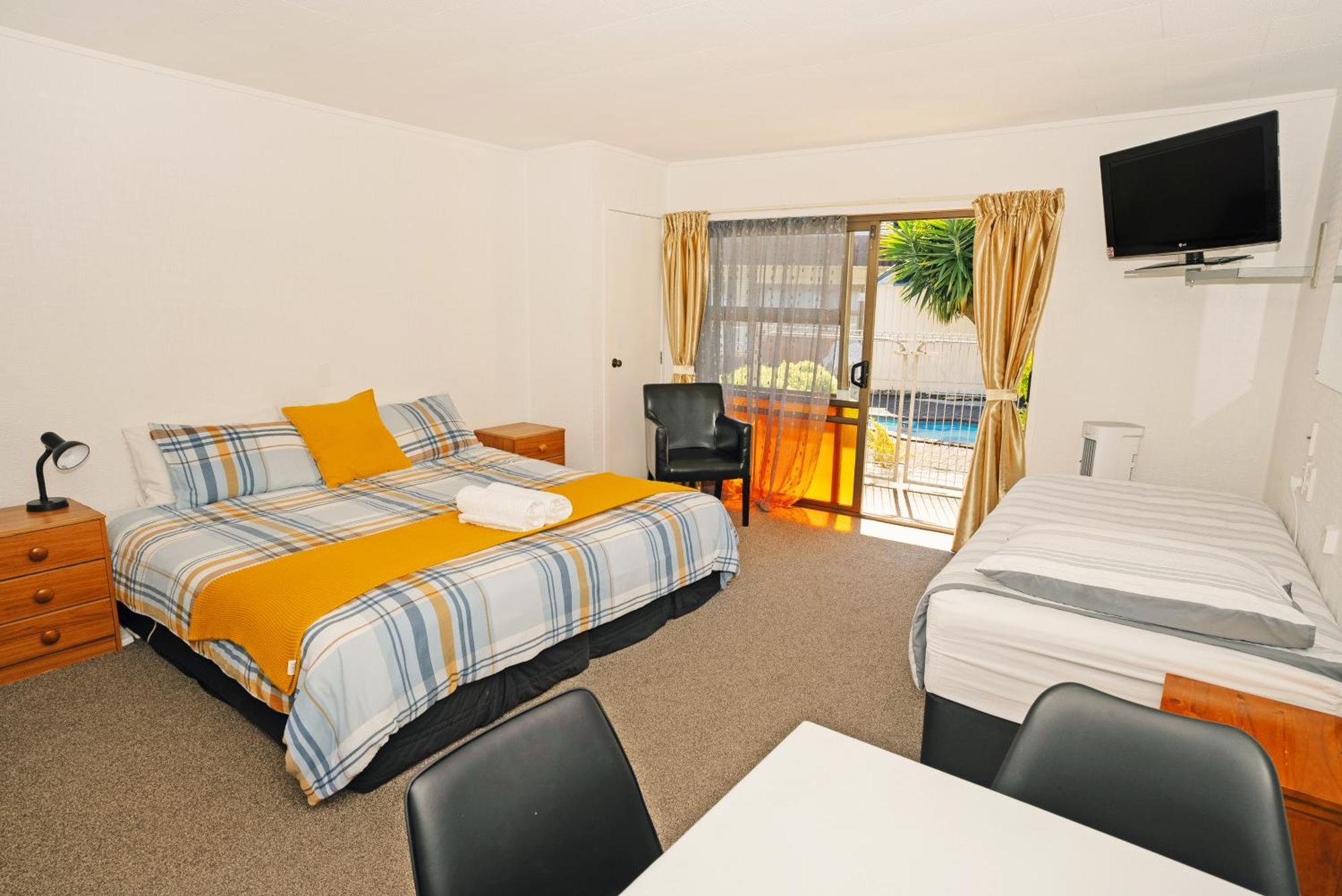 Dukes Midway Motel Auckland