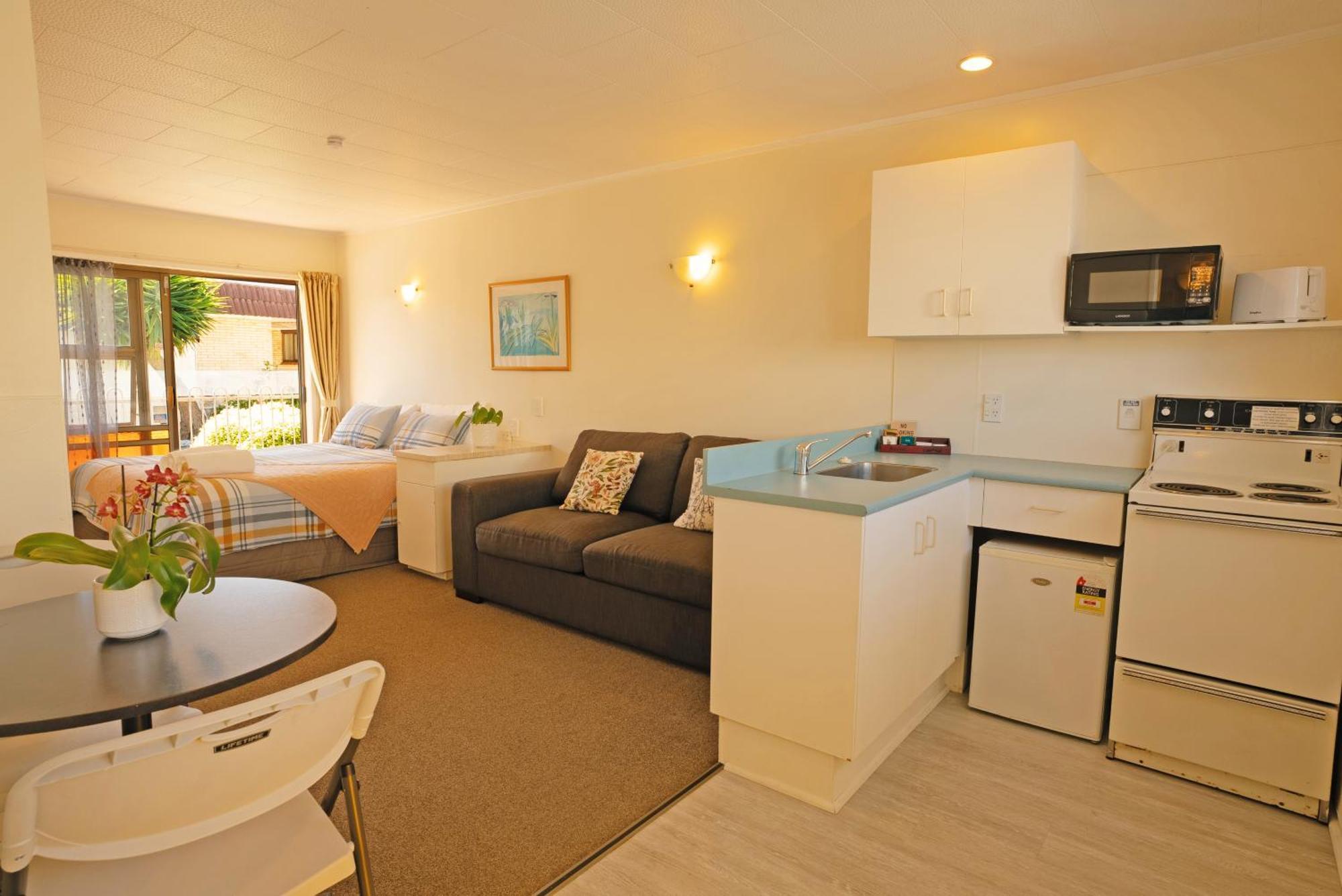 Motel Dukes Midway Auckland
