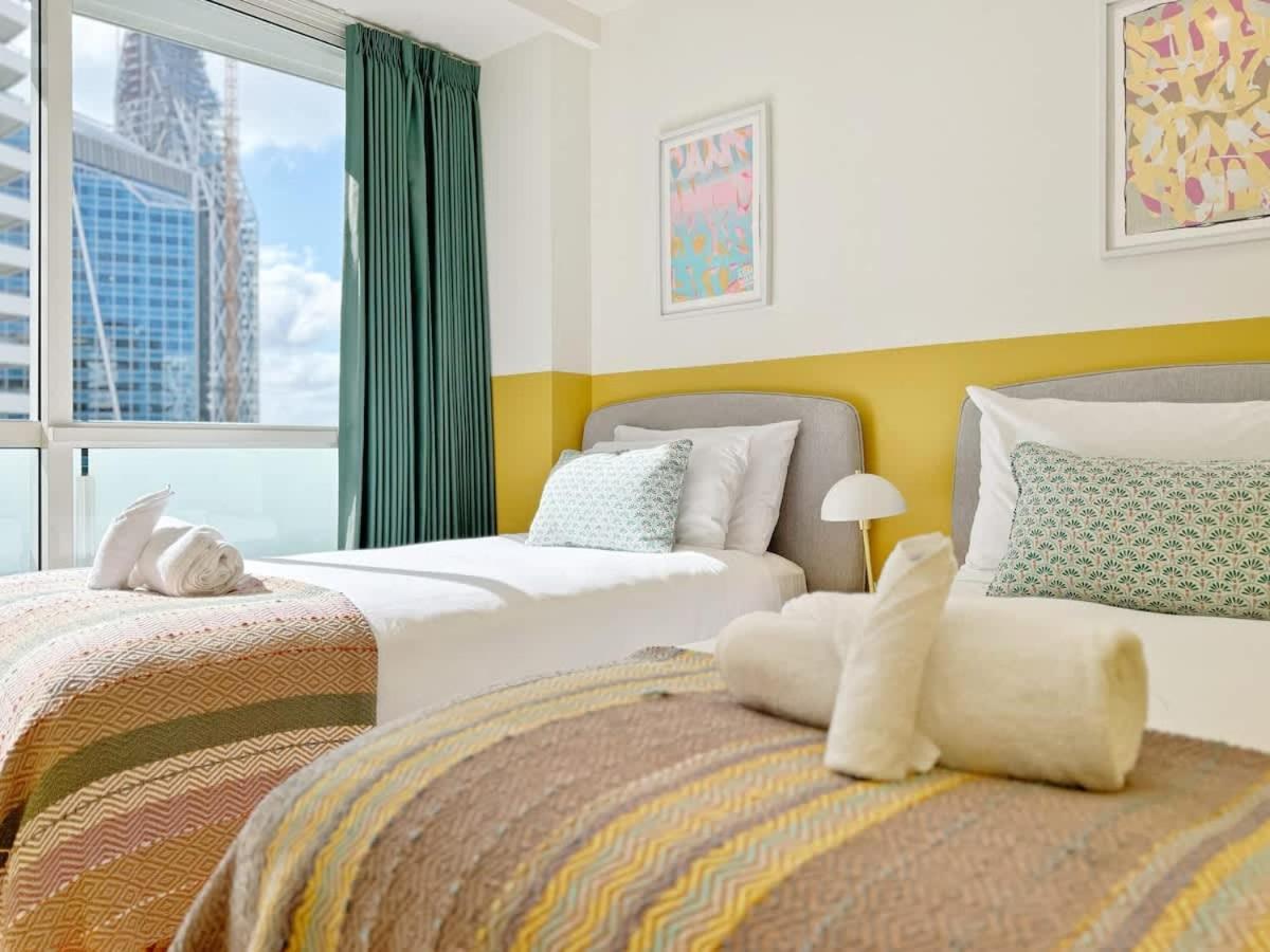 New & Modern Stylish 2br Vs Aircon In The Next To Park
