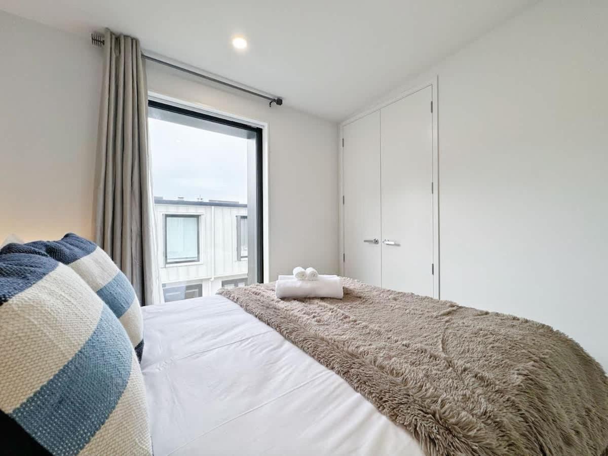 & Ponsonby Center Side 2 Bdr Townhouse Vs Ac