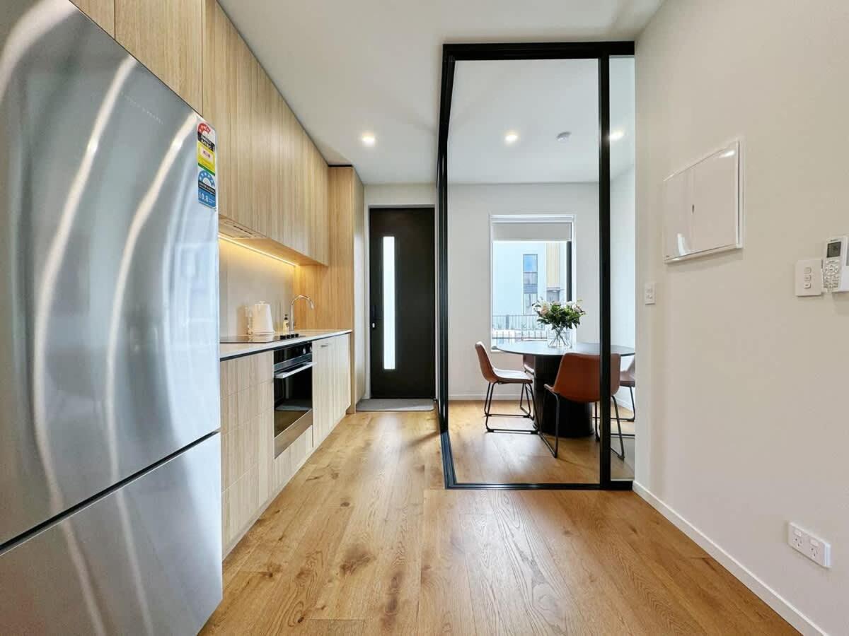 Haven Retreat - Stylish 2br Townhouse Vs Ac & Backyard