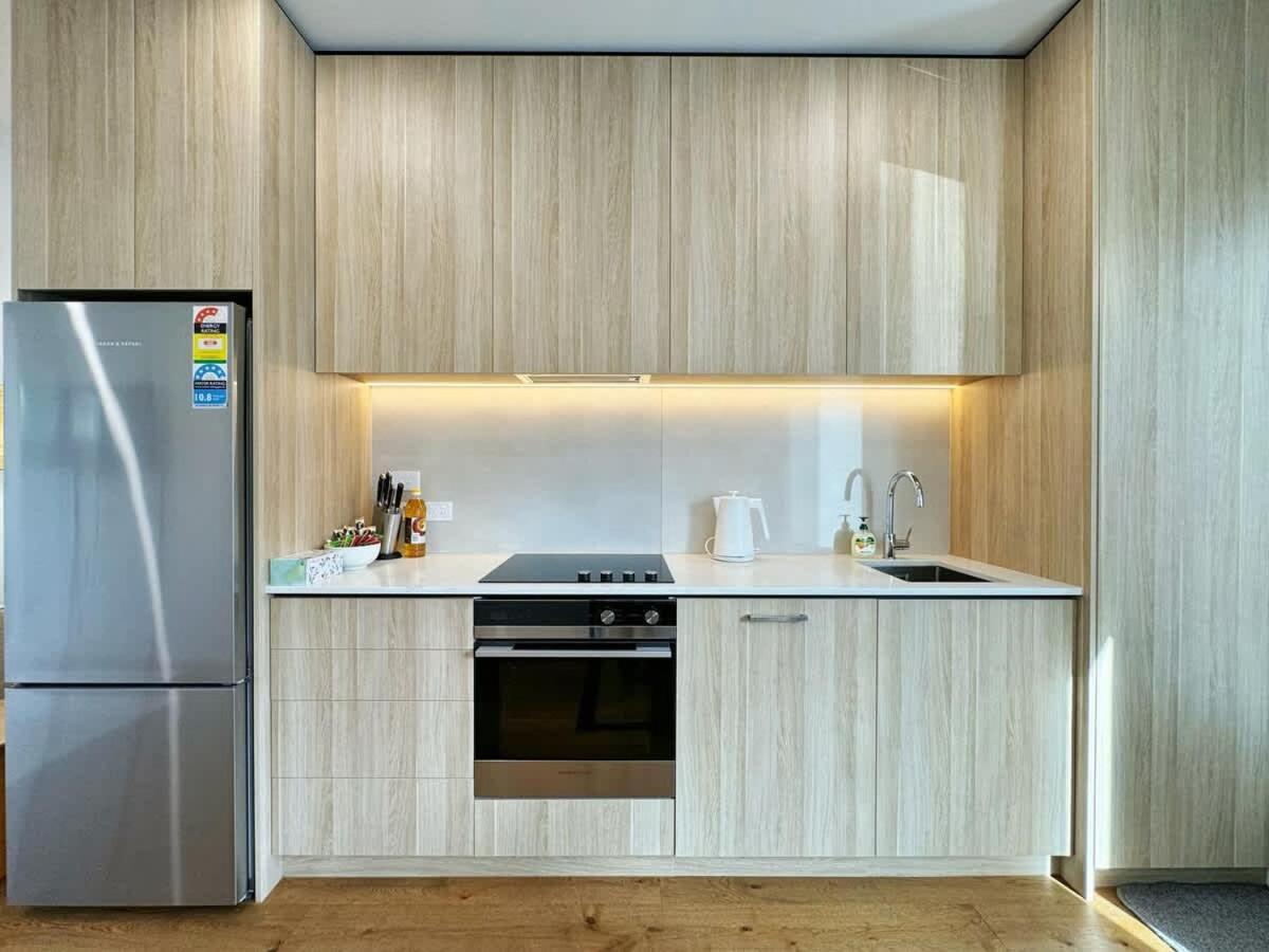 Haven Retreat - Stylish 2br Townhouse Vs Ac & Backyard Holiday home