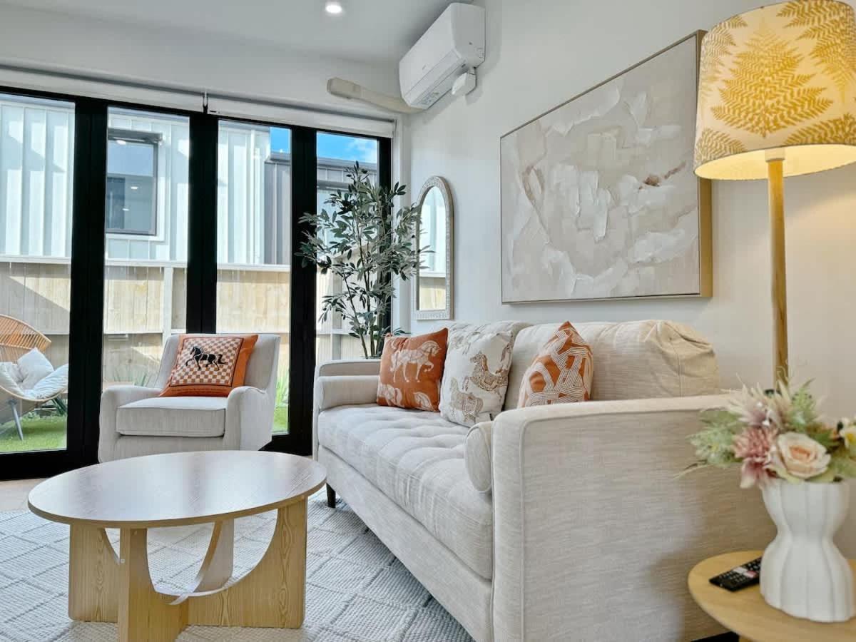 Haven Retreat - Stylish 2br Townhouse Vs Ac & Backyard Holiday home Auckland