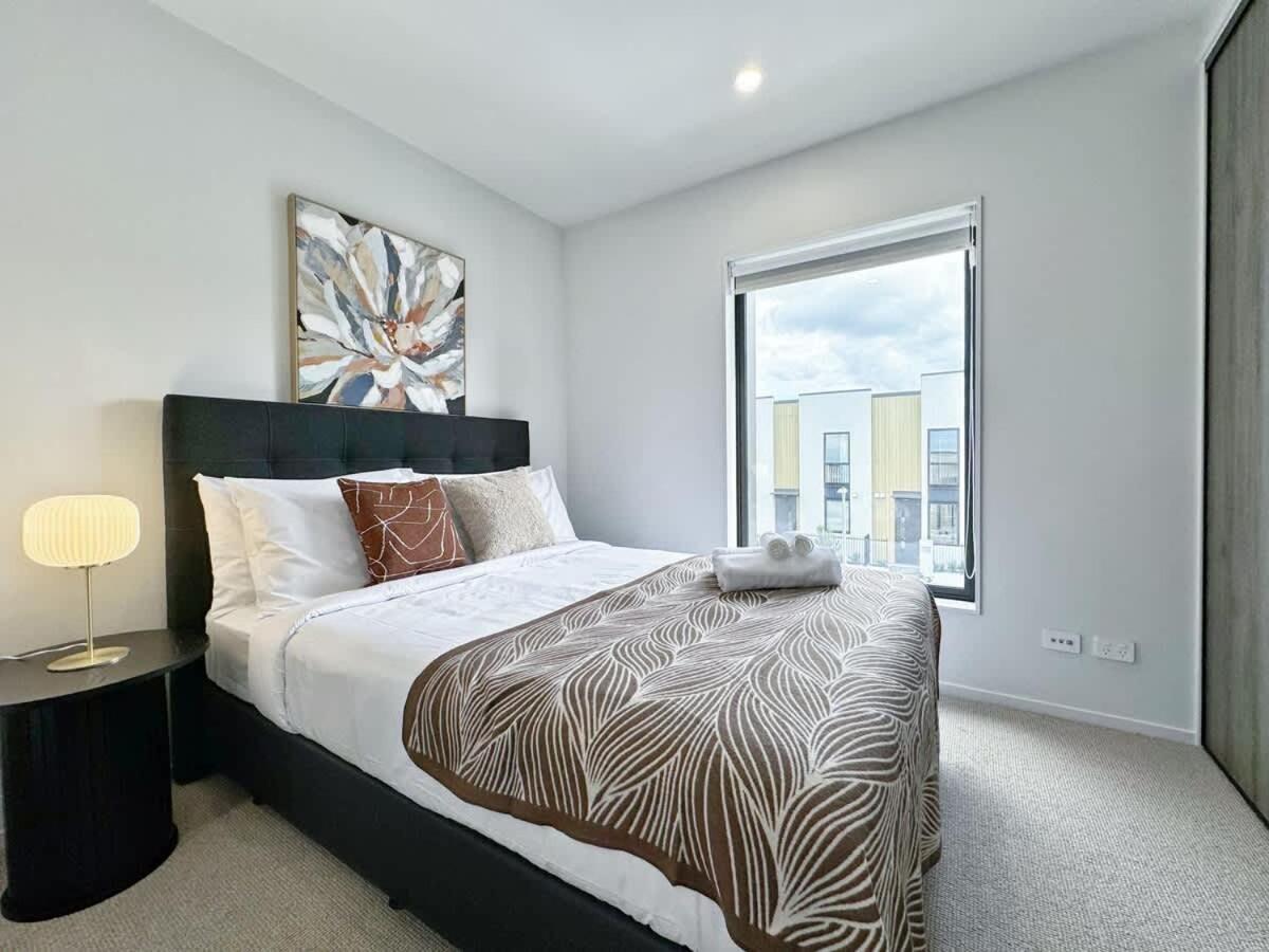 Haven Retreat - Stylish 2br Townhouse Vs Ac & Backyard Holiday home *