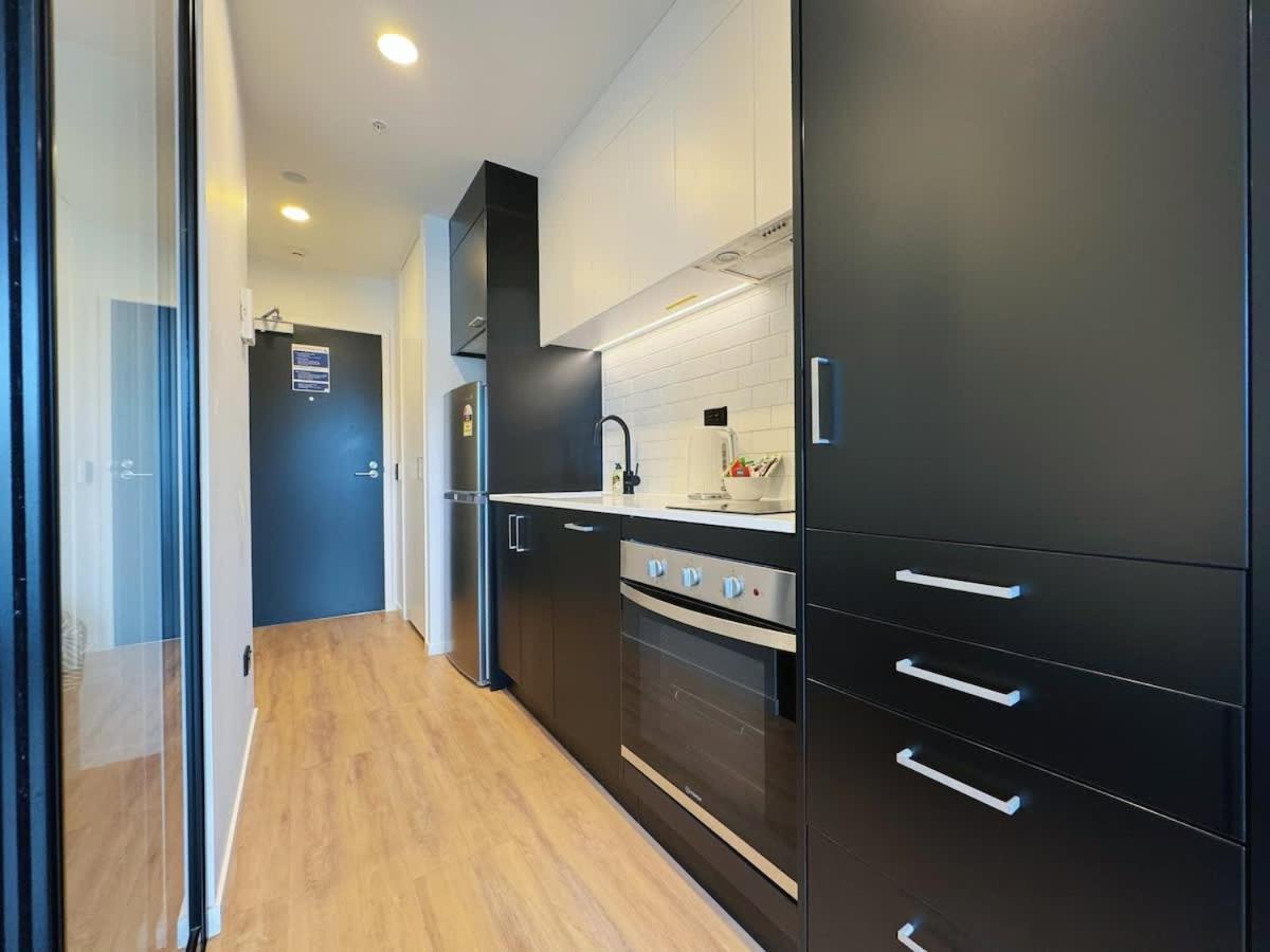 Apartment Center Cozy 1b Vs Pool Gym Sauna