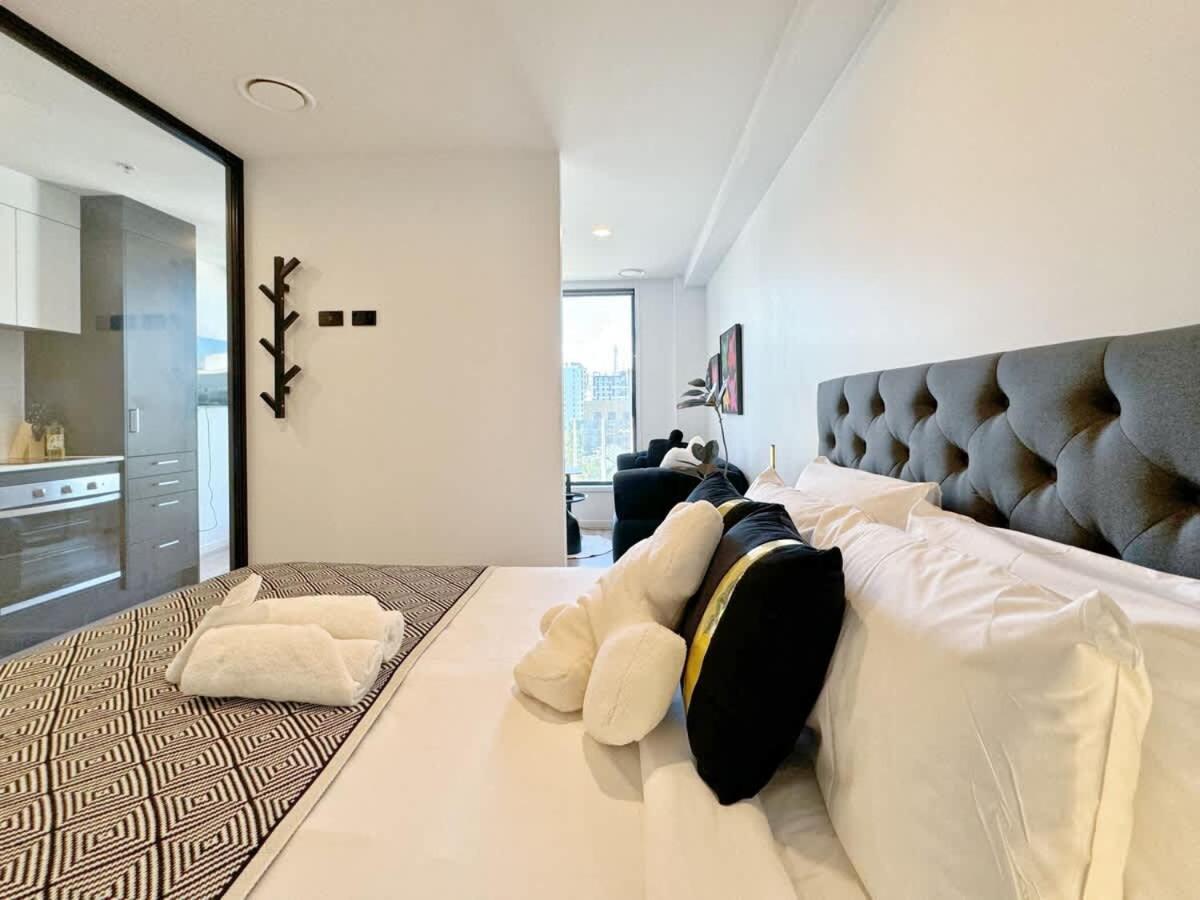 Apartment Vibrant 1b Vs Pool Gym Sauna Auckland