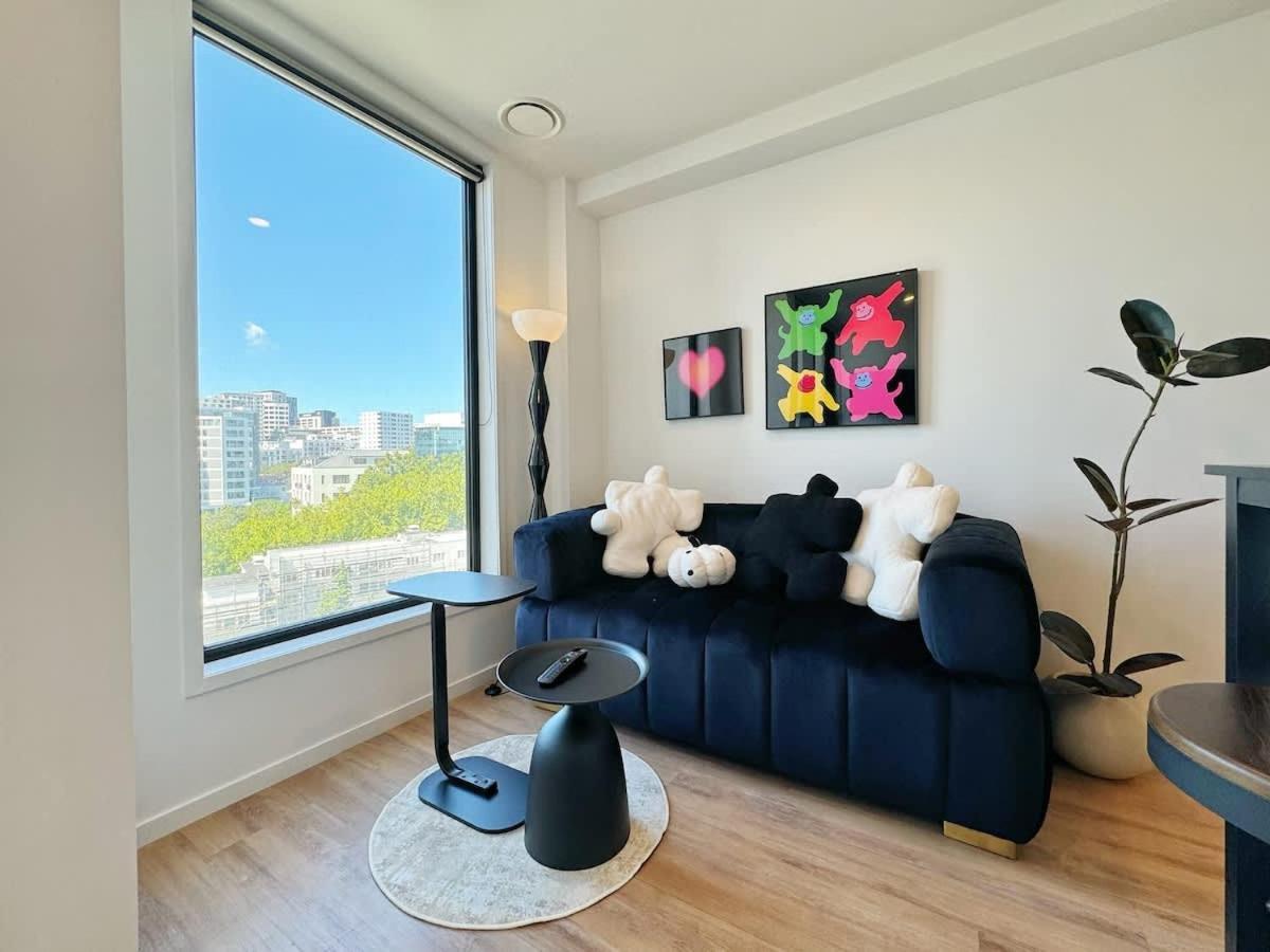 Apartment Vibrant 1b Vs Pool Gym Sauna Auckland