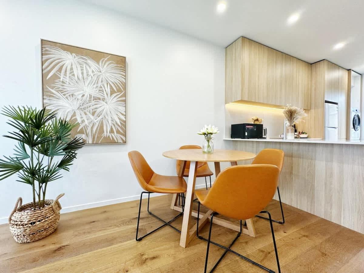 Garden Gem 2 Bdr & 1 Study Townhouse Near Center Auckland