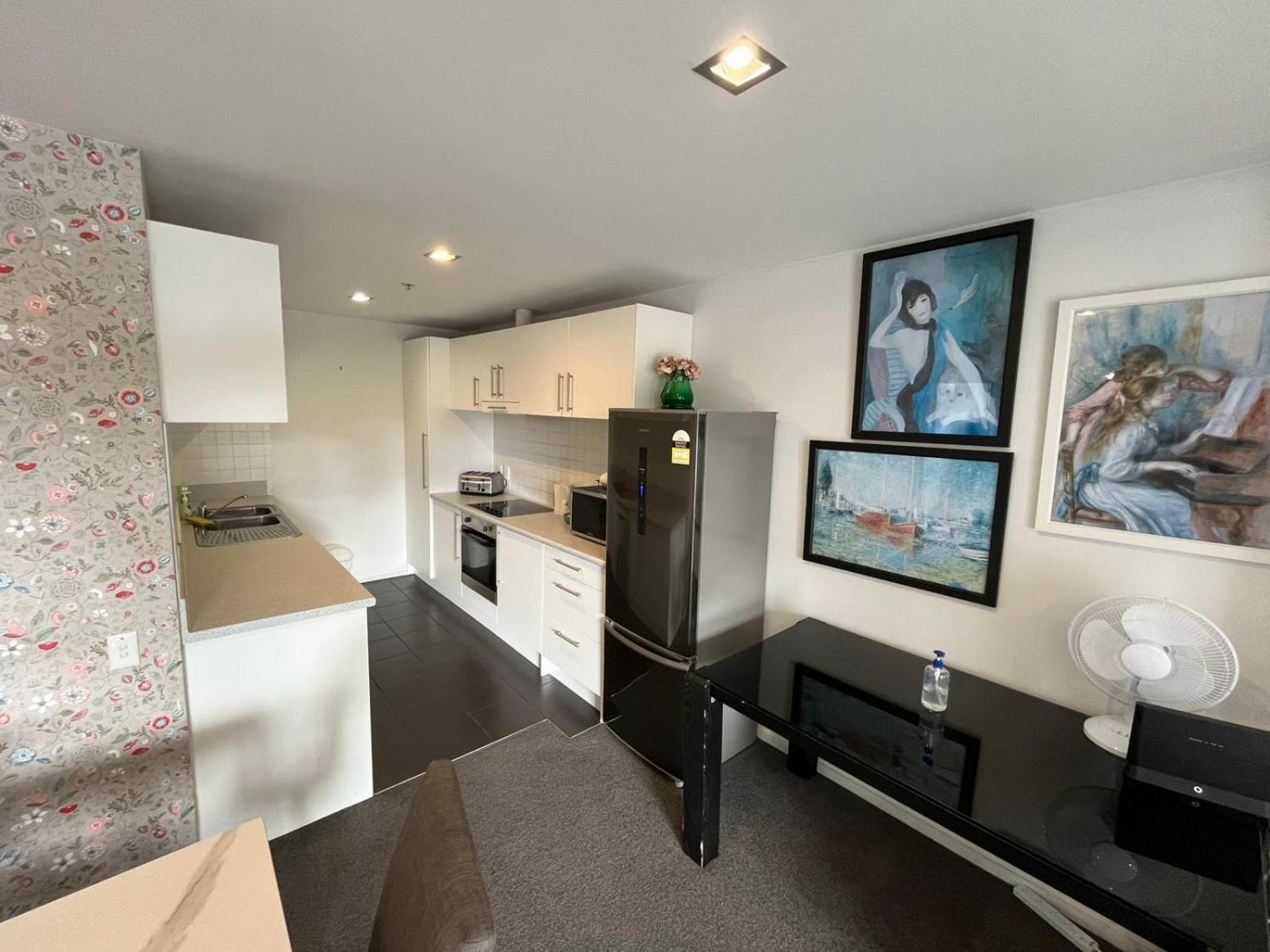 Large 3 Bedroom Steps From Queen St * Auckland