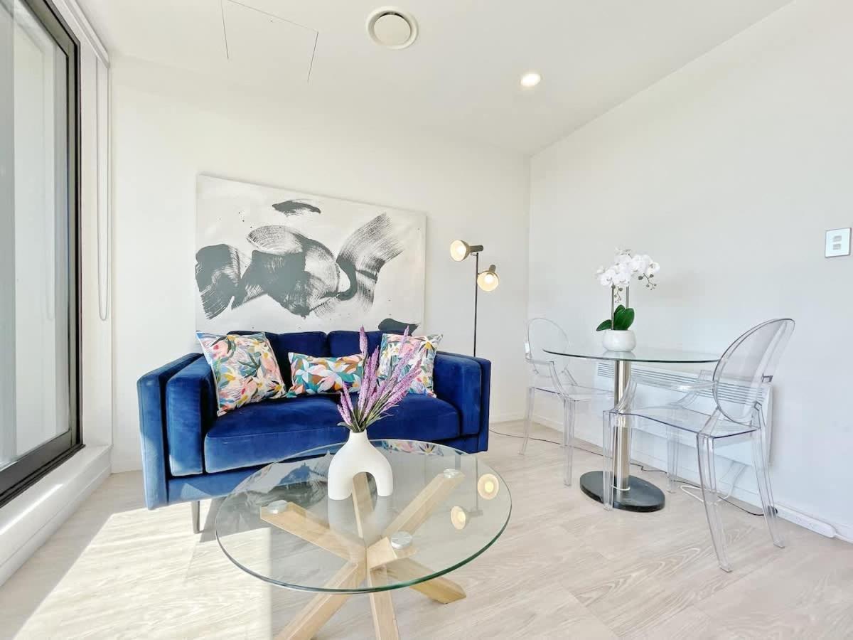 Lights Getaway - 1br Living Apartment *