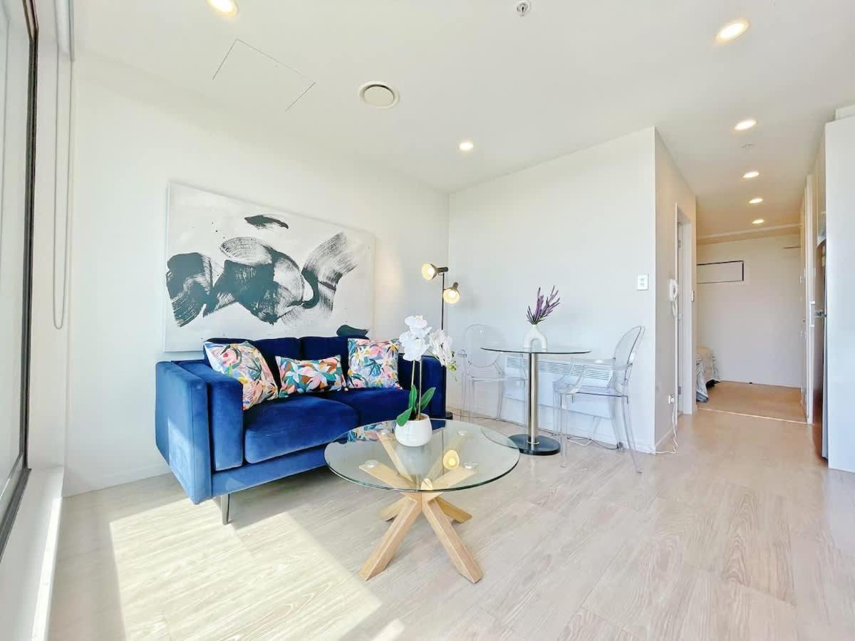 Lights Getaway - 1br Living Auckland