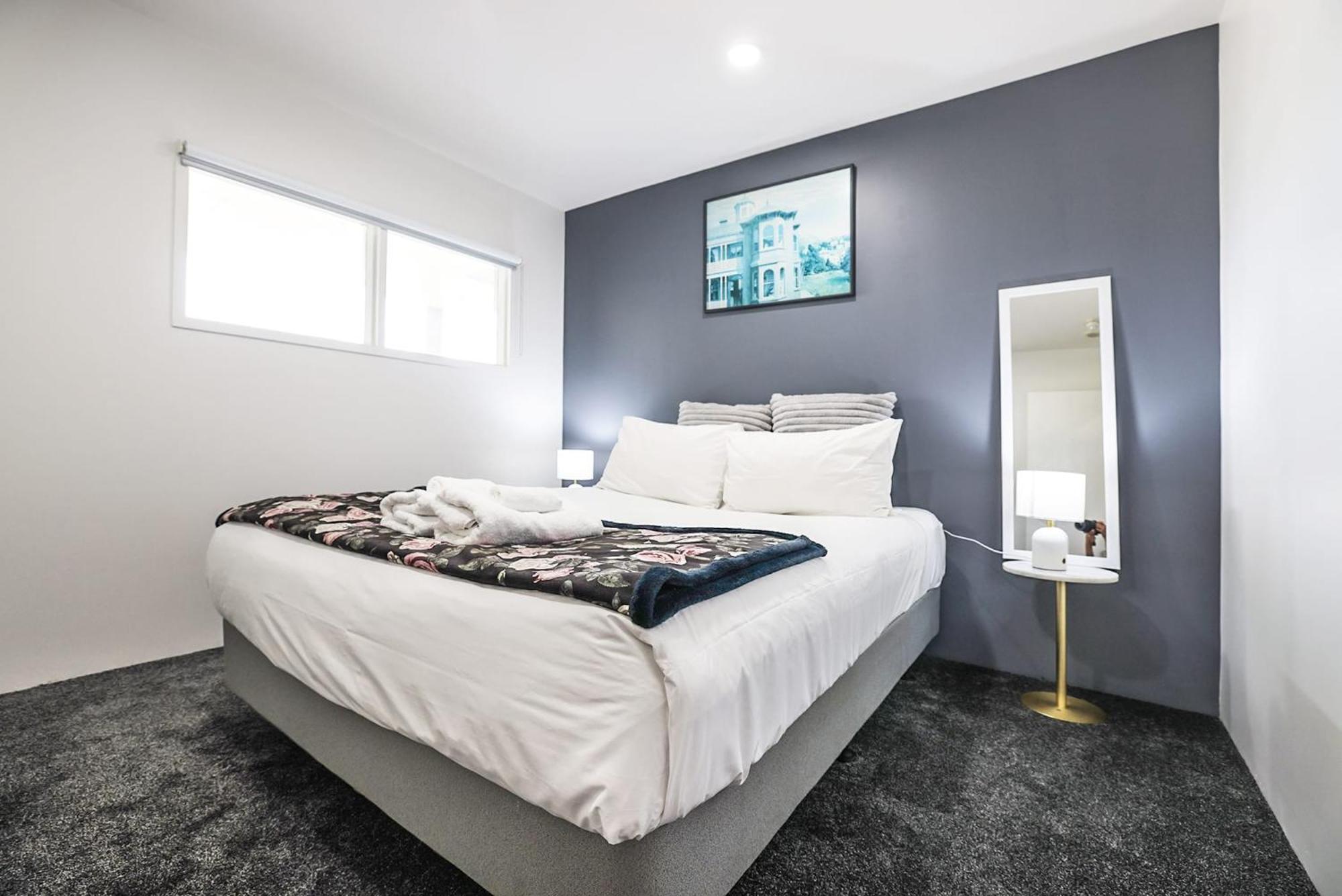 Apartment 2br Newly Renovated W Free Parking