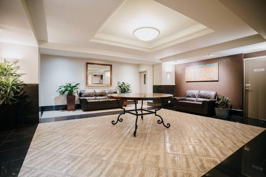 City-center In The Vibrant Heart Of Cbd Apartment *