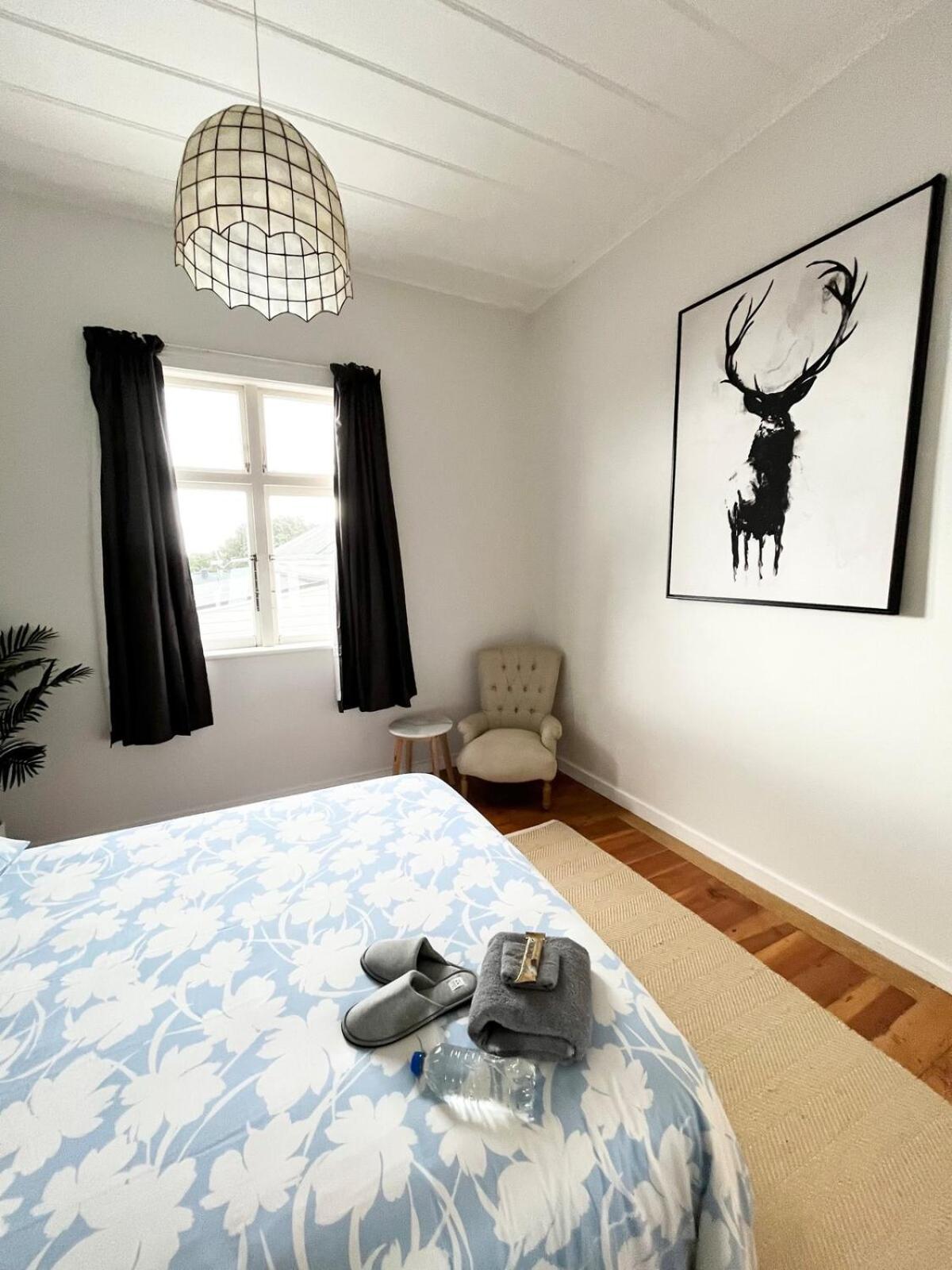 Spacious 6 Bedroom Herne Bay - Close To Cbd - Free Wifi Apartment *