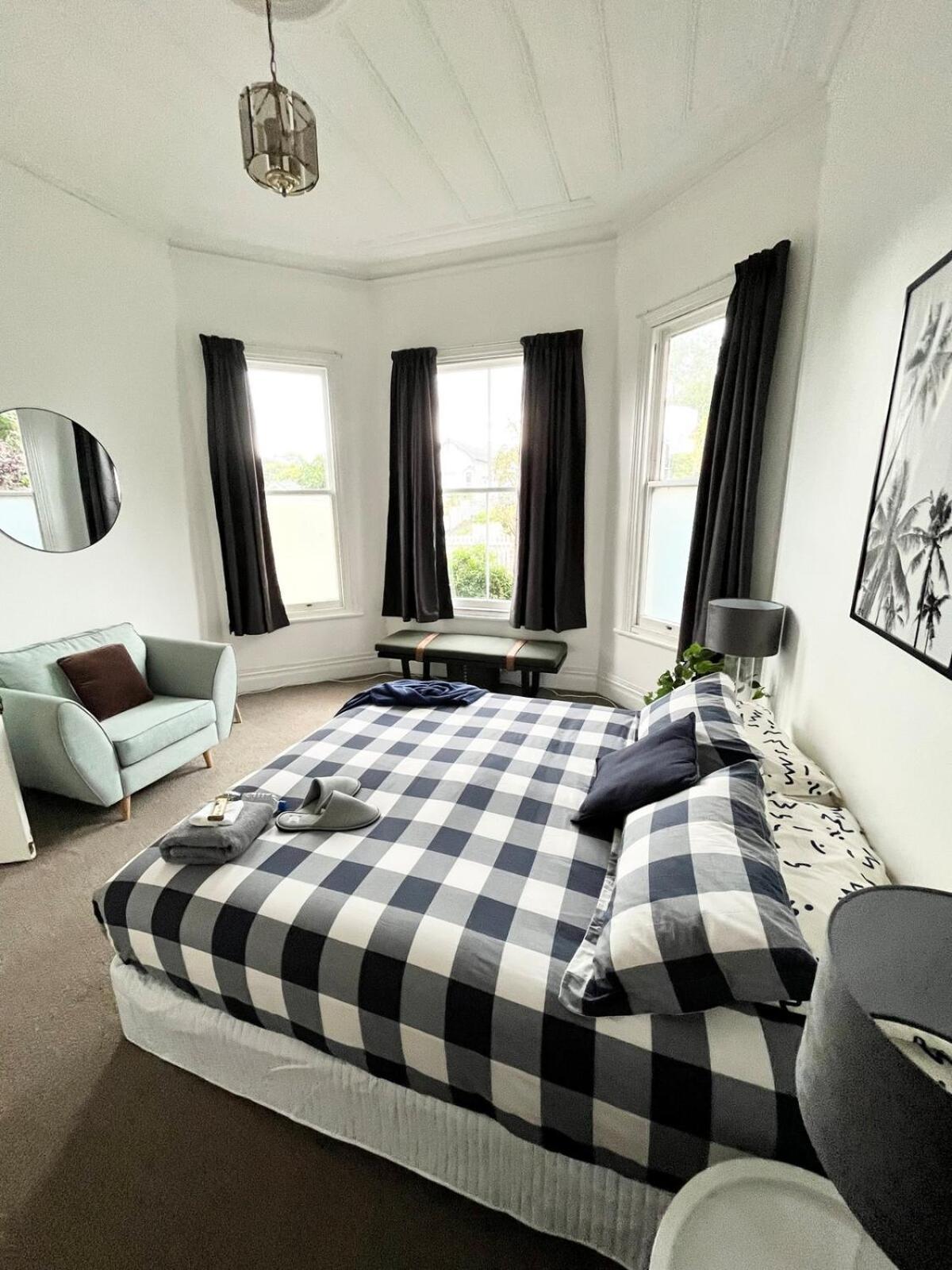 Apartment Spacious 6 Bedroom Herne Bay - Close To Cbd - Free Wifi *