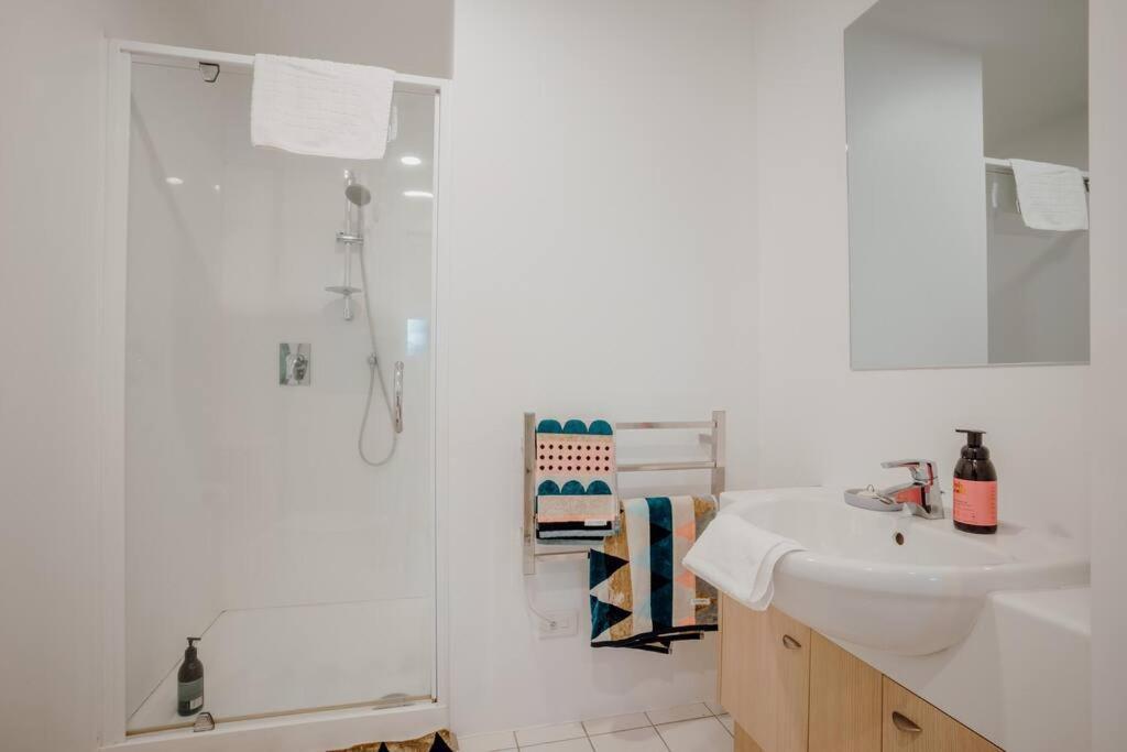 2br Family Friendly With Indoor Pool Apartment Auckland