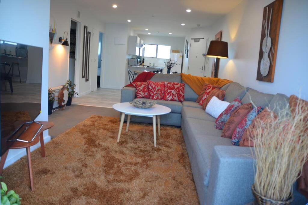 2br Family Friendly With Indoor Pool Apartment