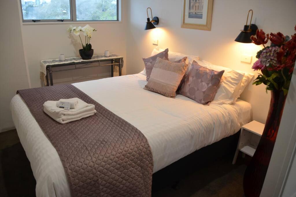 2br Family Friendly With Indoor Pool * Auckland