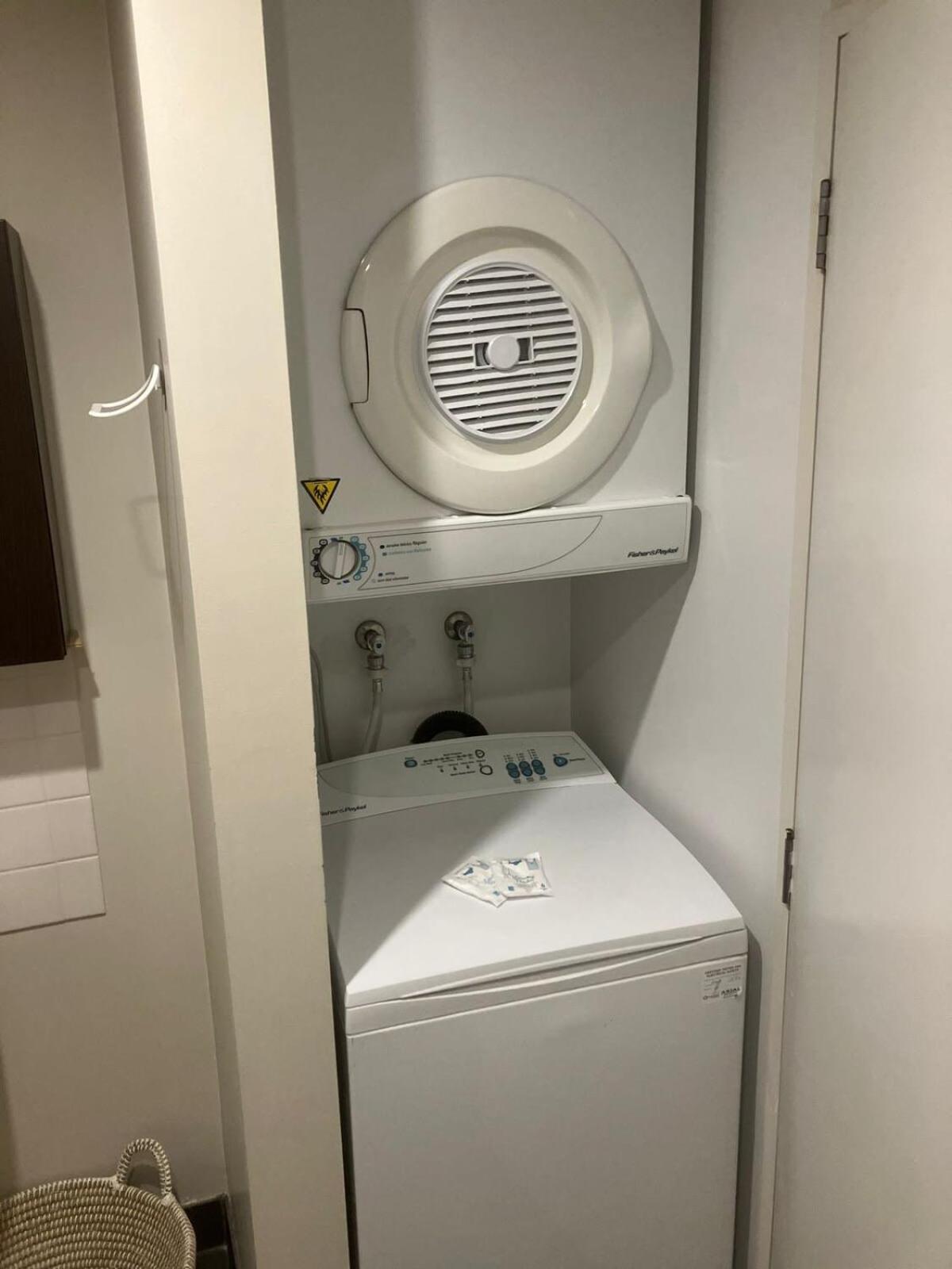 2 Bedroom A Few Steps To Queen St * Auckland