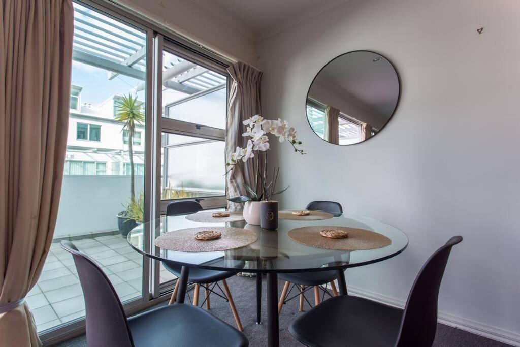 Warm & Inviting Spacious 1br