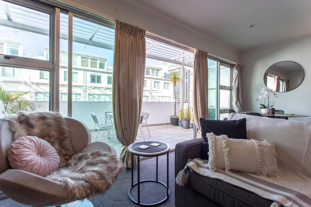 Warm & Inviting Spacious 1br Apartment