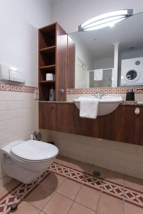 Warm & Inviting Spacious 1br Apartment Auckland
