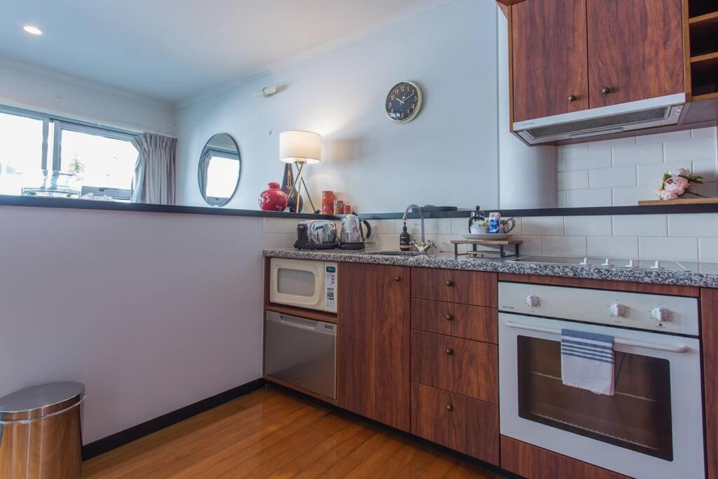 Warm & Inviting Spacious 1br * Auckland