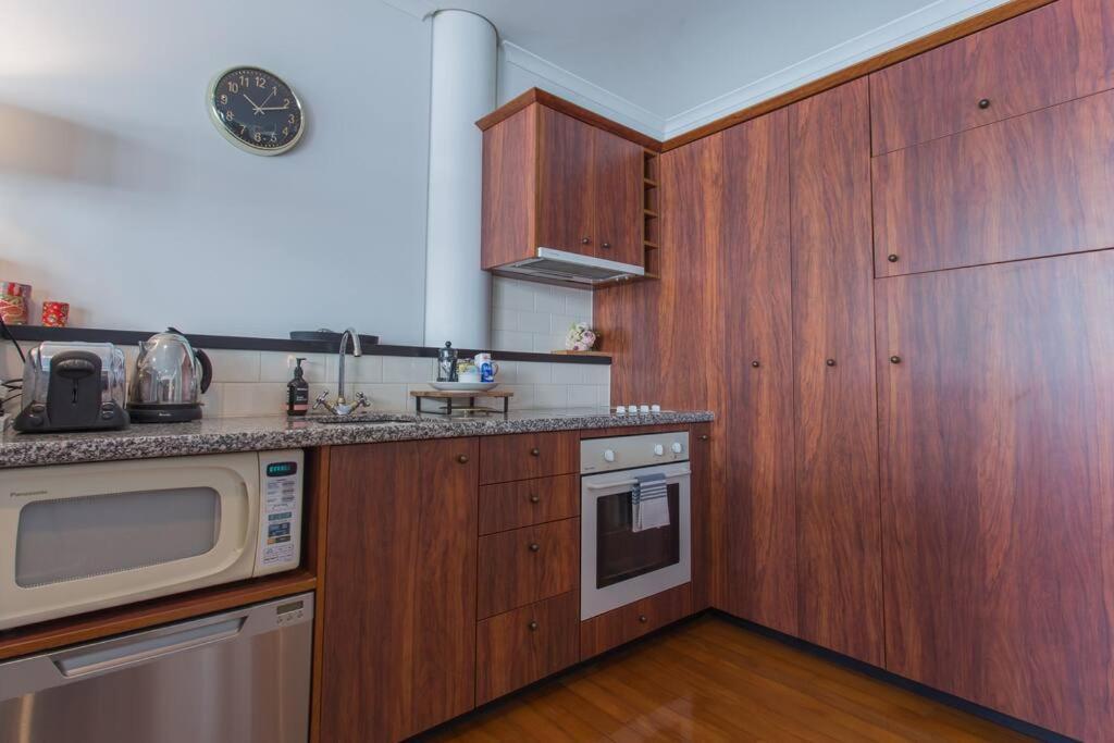 Apartment Warm & Inviting Spacious 1br