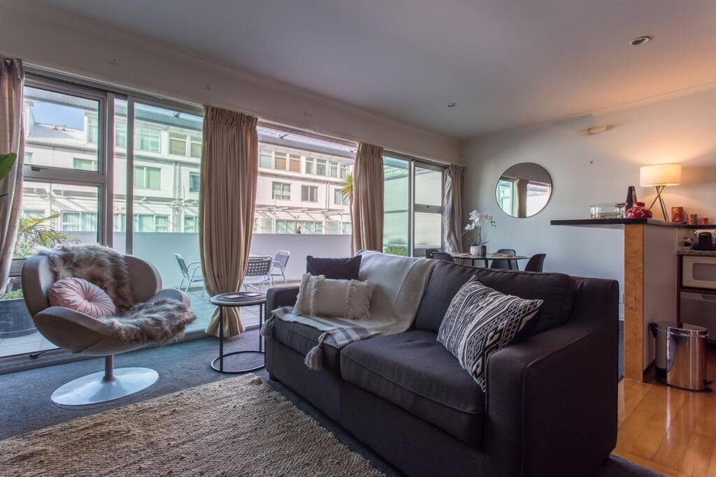 Apartment Warm & Inviting Spacious 1br Auckland