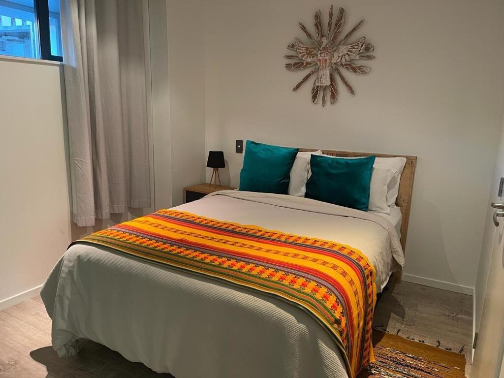 Apartment Bright And Funky Oasis *