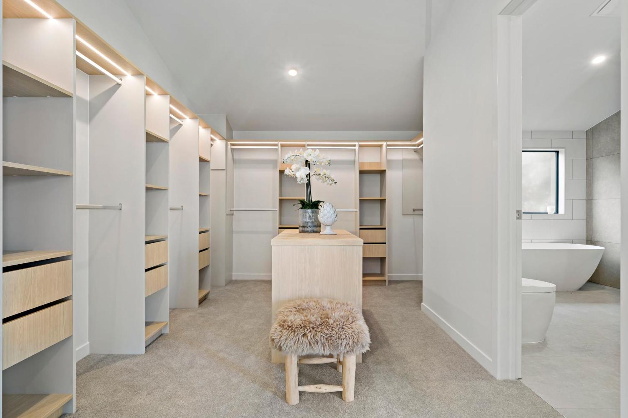 Brand New Luxury In Remuera Holiday home *