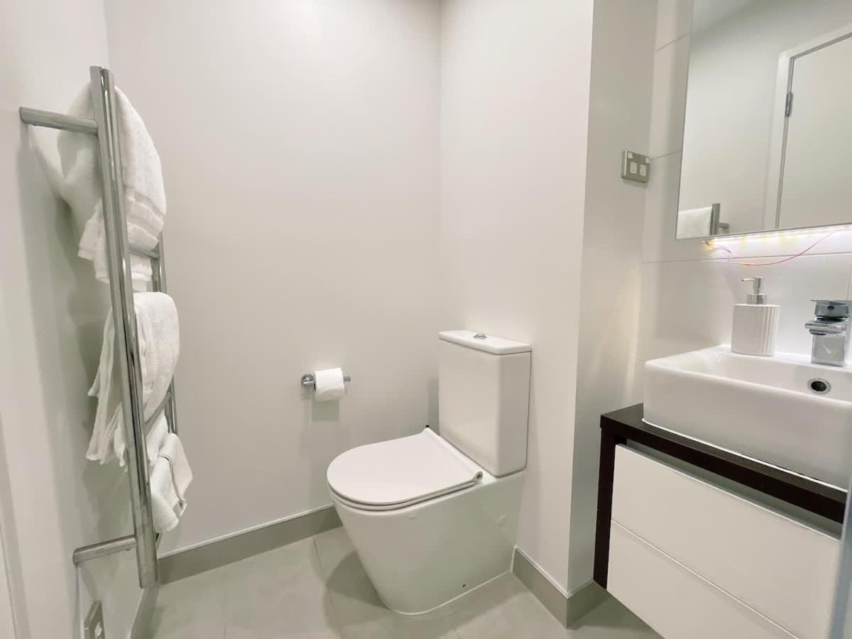 Romantic 2bed & 2bath - Near Skytower & Two Blocks From Waterfront * Auckland