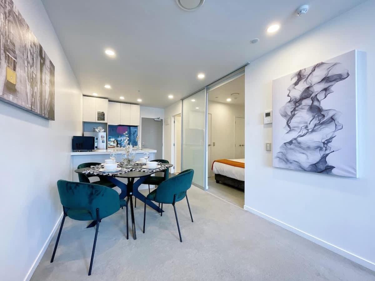 Romantic 2bed & 2bath - Near Skytower & Two Blocks From Waterfront