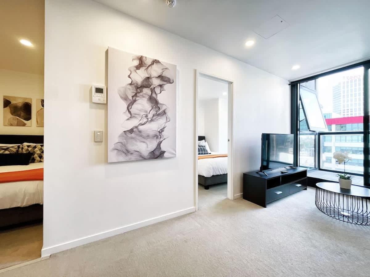 Romantic 2bed & 2bath - Near Skytower & Two Blocks From Waterfront *
