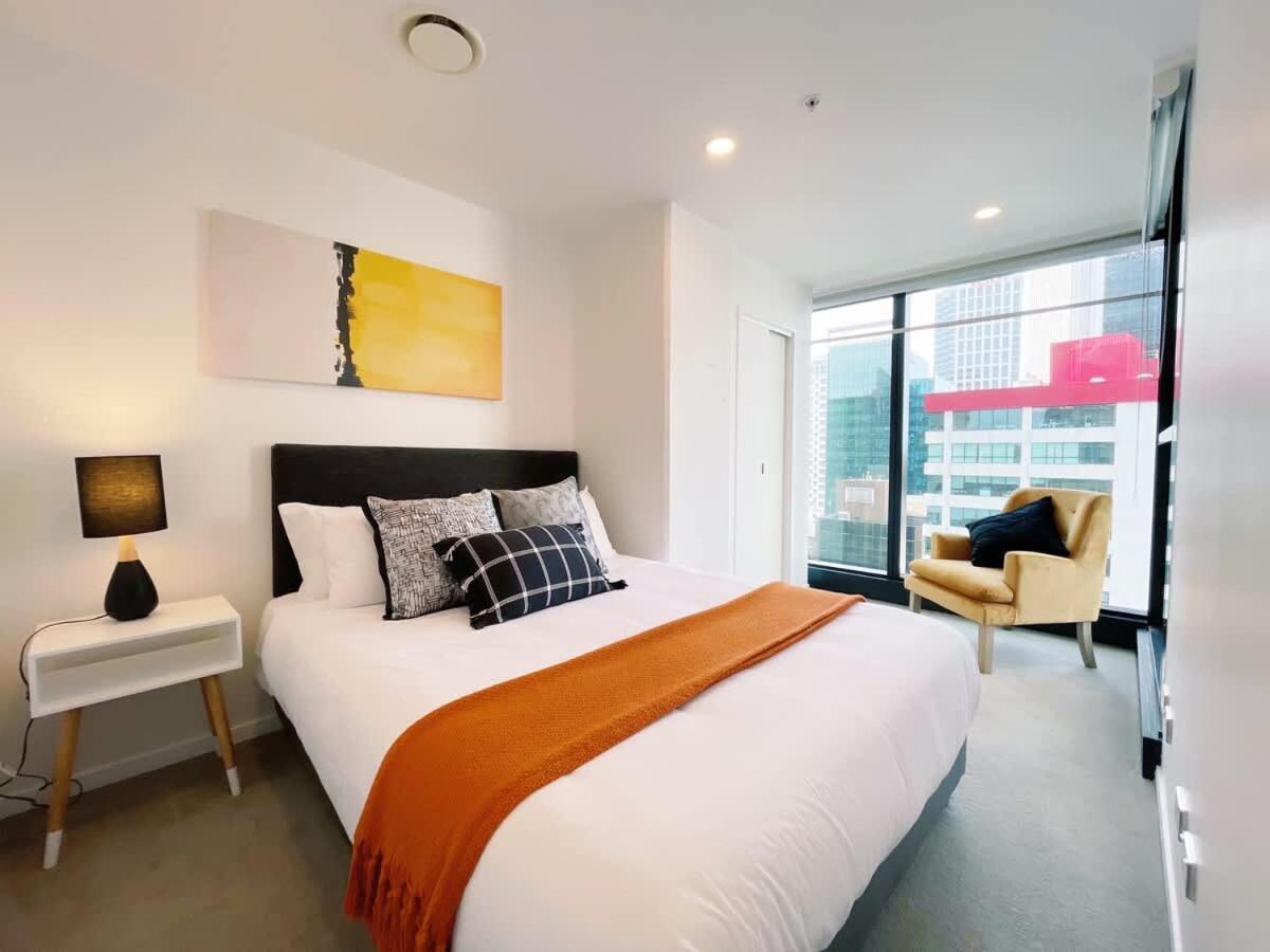 Romantic 2bed & 2bath - Near Skytower & Two Blocks From Waterfront Apartment