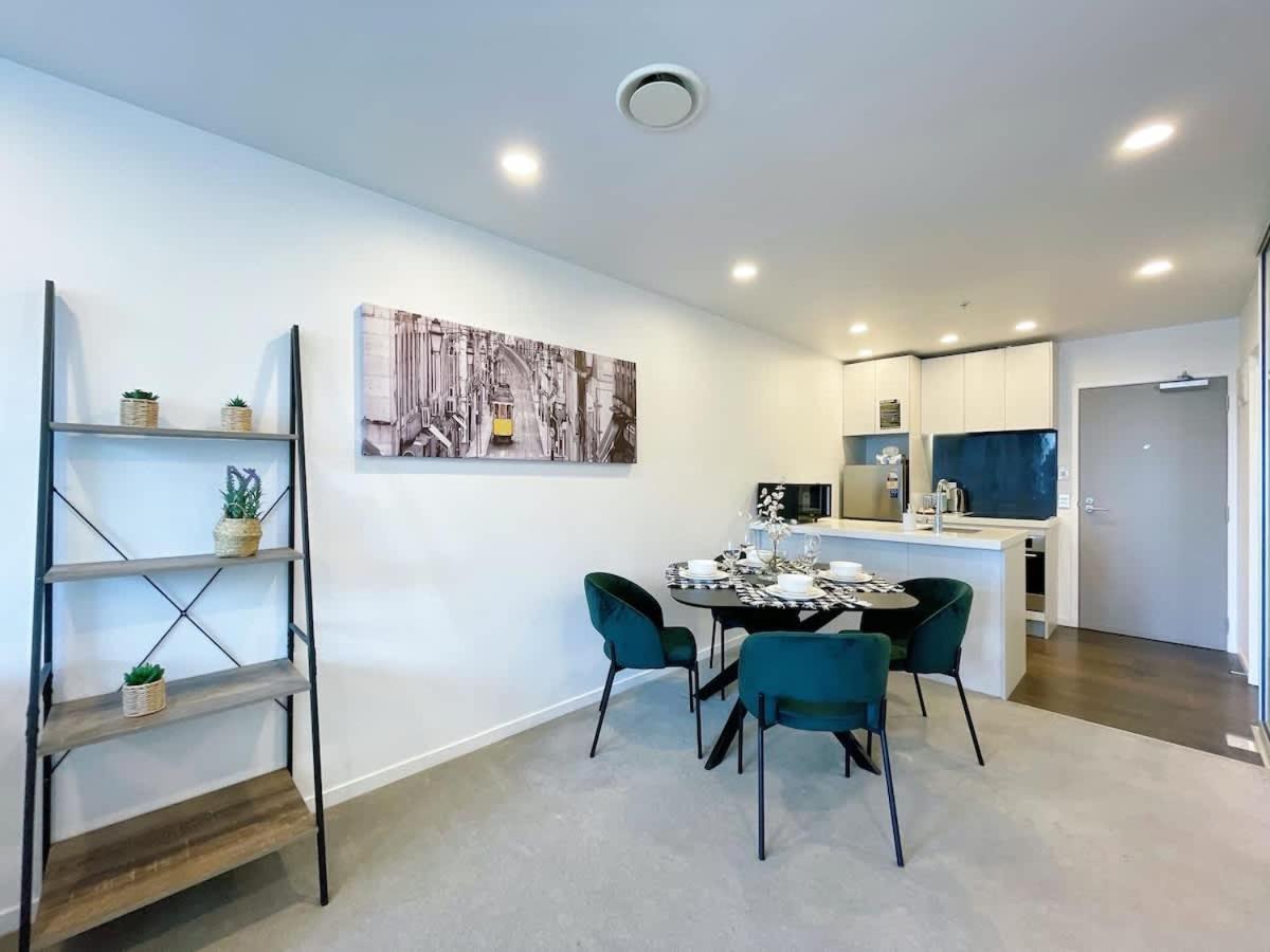 Romantic 2bed & 2bath - Near Skytower & Two Blocks From Waterfront Apartment Auckland