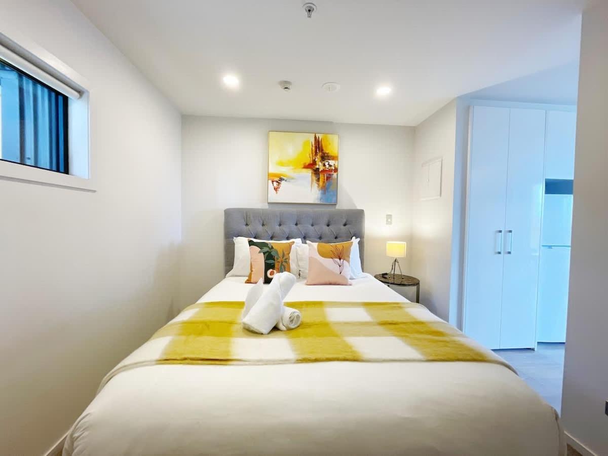 Modern Comfy In Cbd - Swimming Pool Apartment Auckland