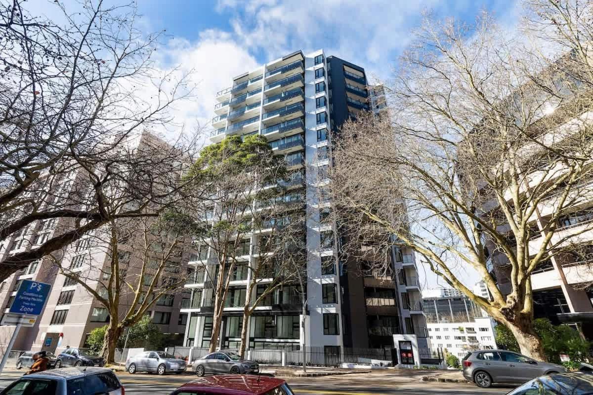 Modern Peaceful Nearby Skytower & Queen St - Pool Gym & Sauna