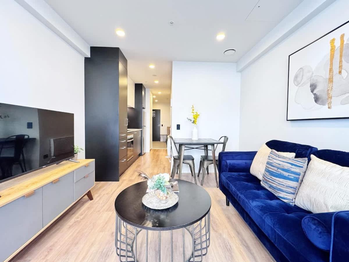 Modern Peaceful Nearby Skytower & Queen St - Pool Gym & Sauna *
