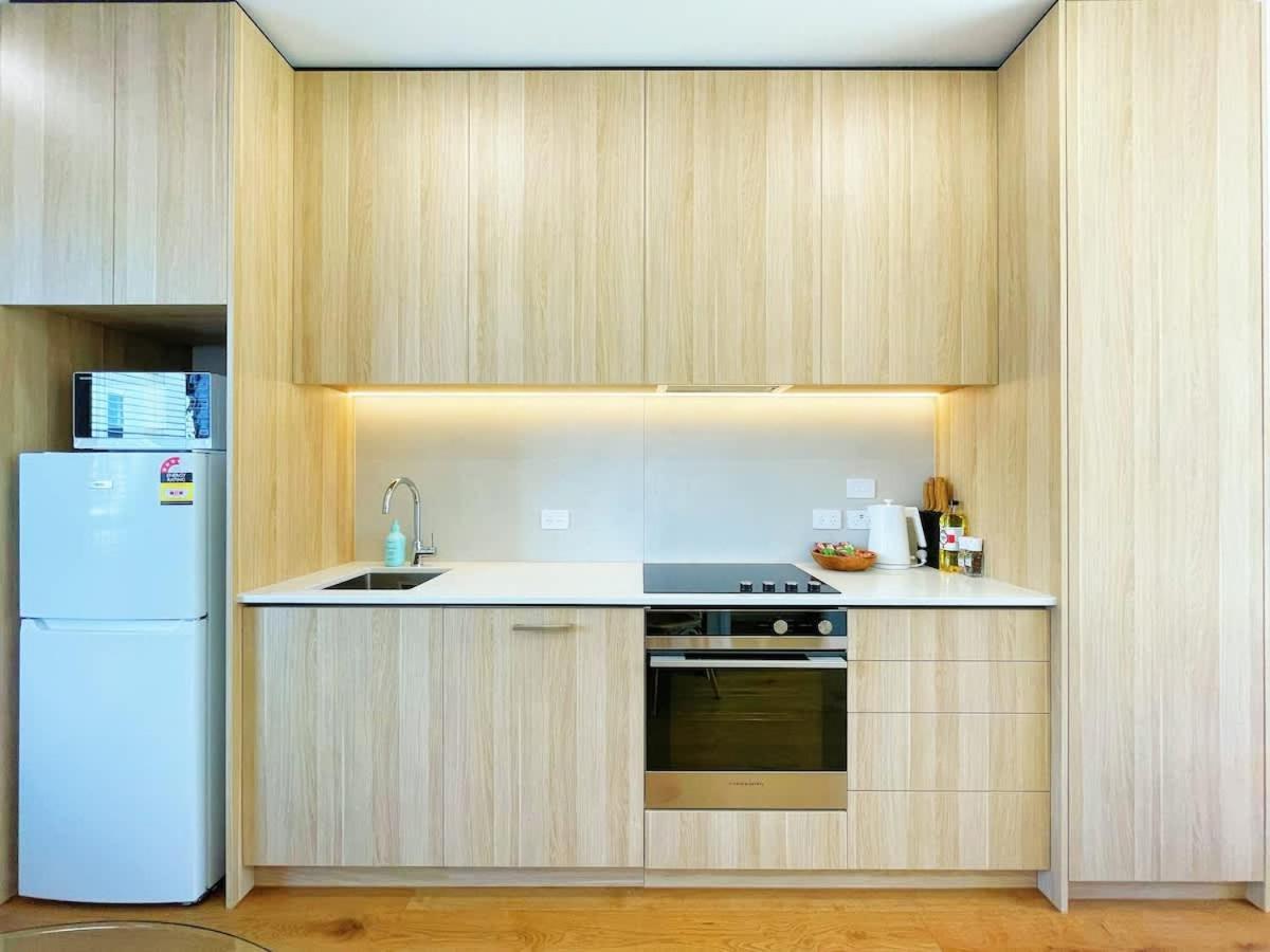 Rare Retreat Stylish 2br Townhouse Vs Ac & Parking *