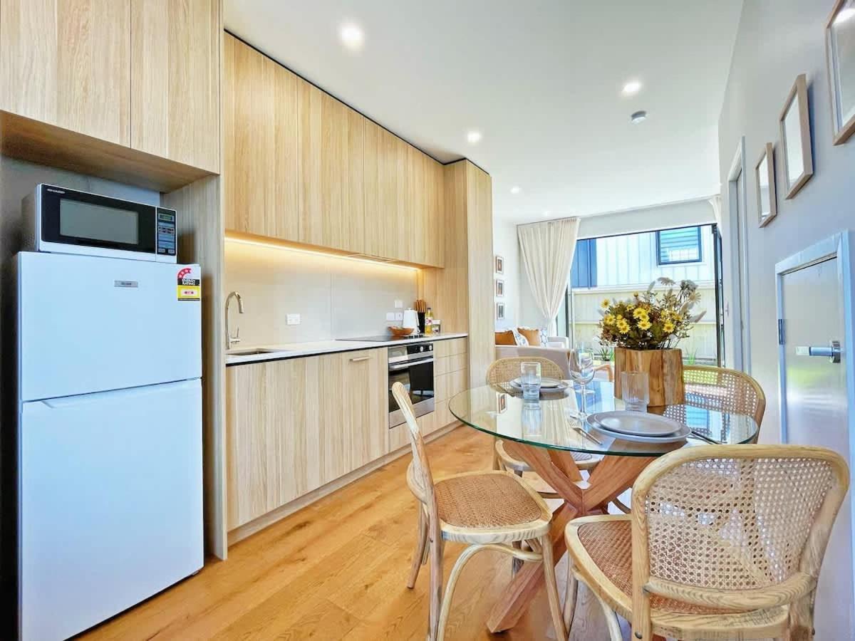 Holiday home Rare Retreat Stylish 2br Townhouse Vs Ac & Parking