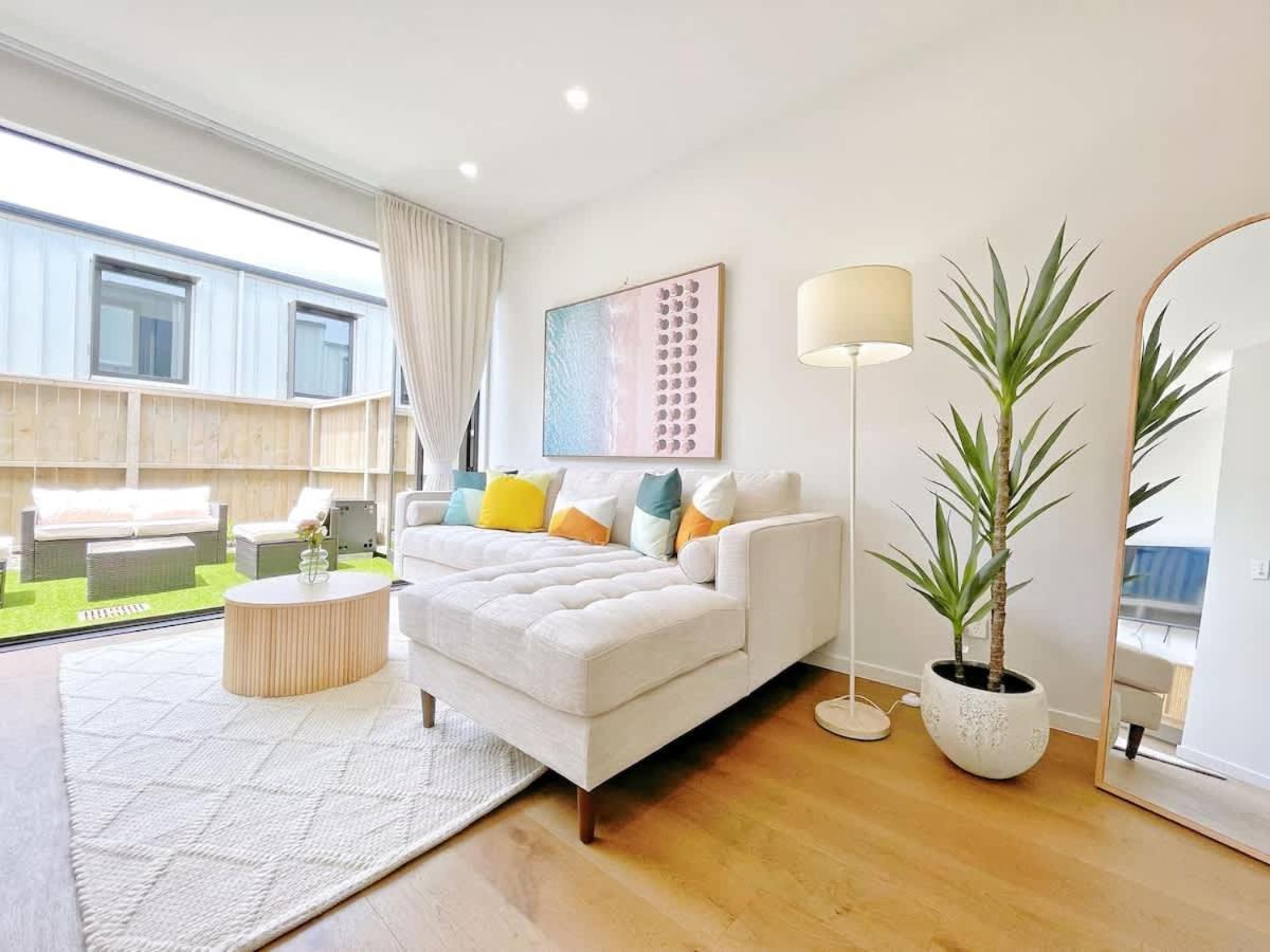 Tranquil Townhouse 2br & 1 Study With Free Parking & Backyard Holiday home *