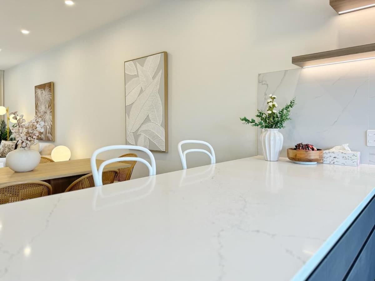 Luxury 4 Beds Family & Business Travel - Asb Showgrounds & Cornwall Park Holiday home *