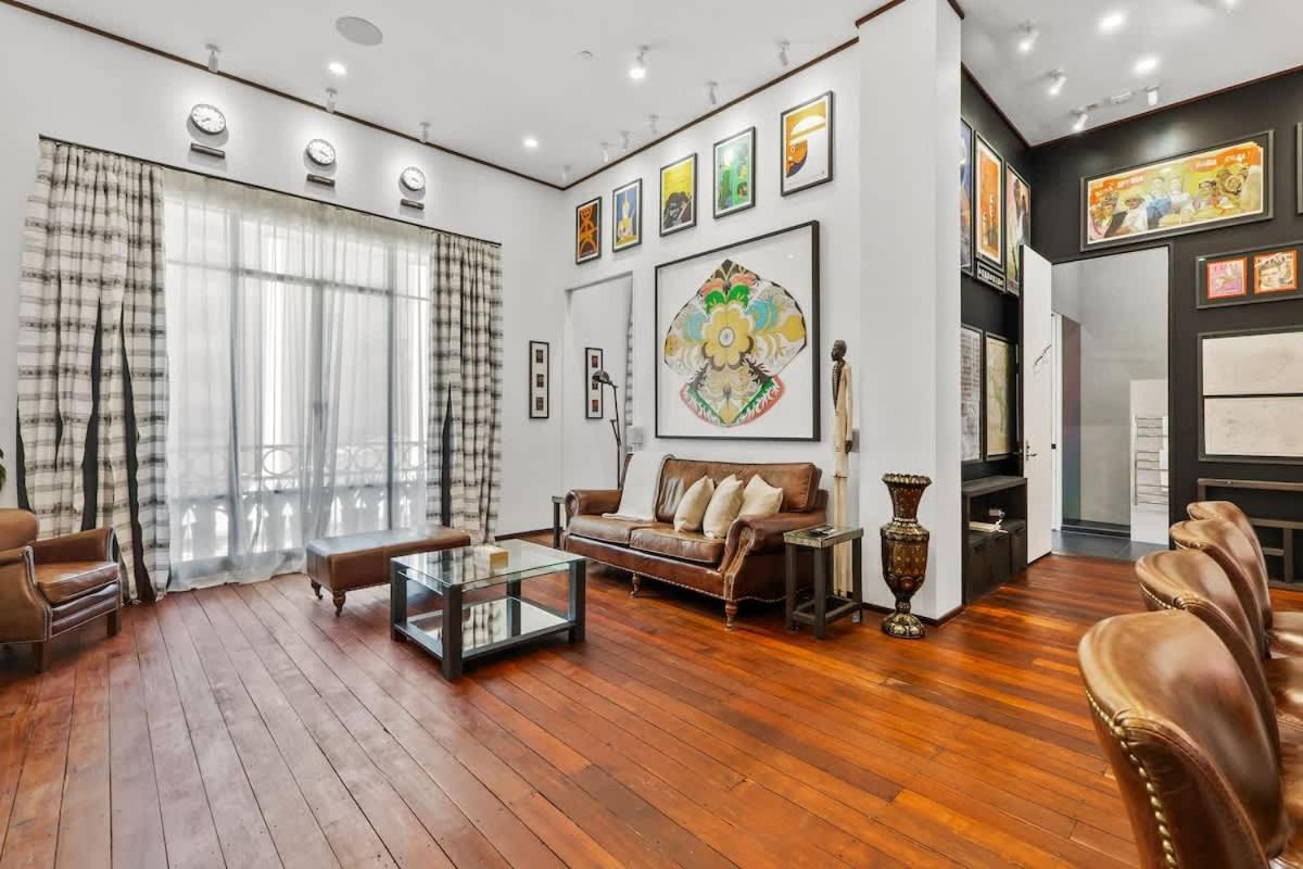 Vibrant Oasis 1br W Gym Pool And Parking Apartment *