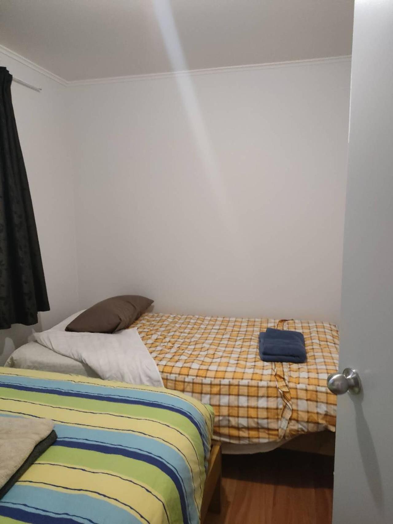 3 Bedroom House A, 30 Laurel St, Mt Albert, Holiday home