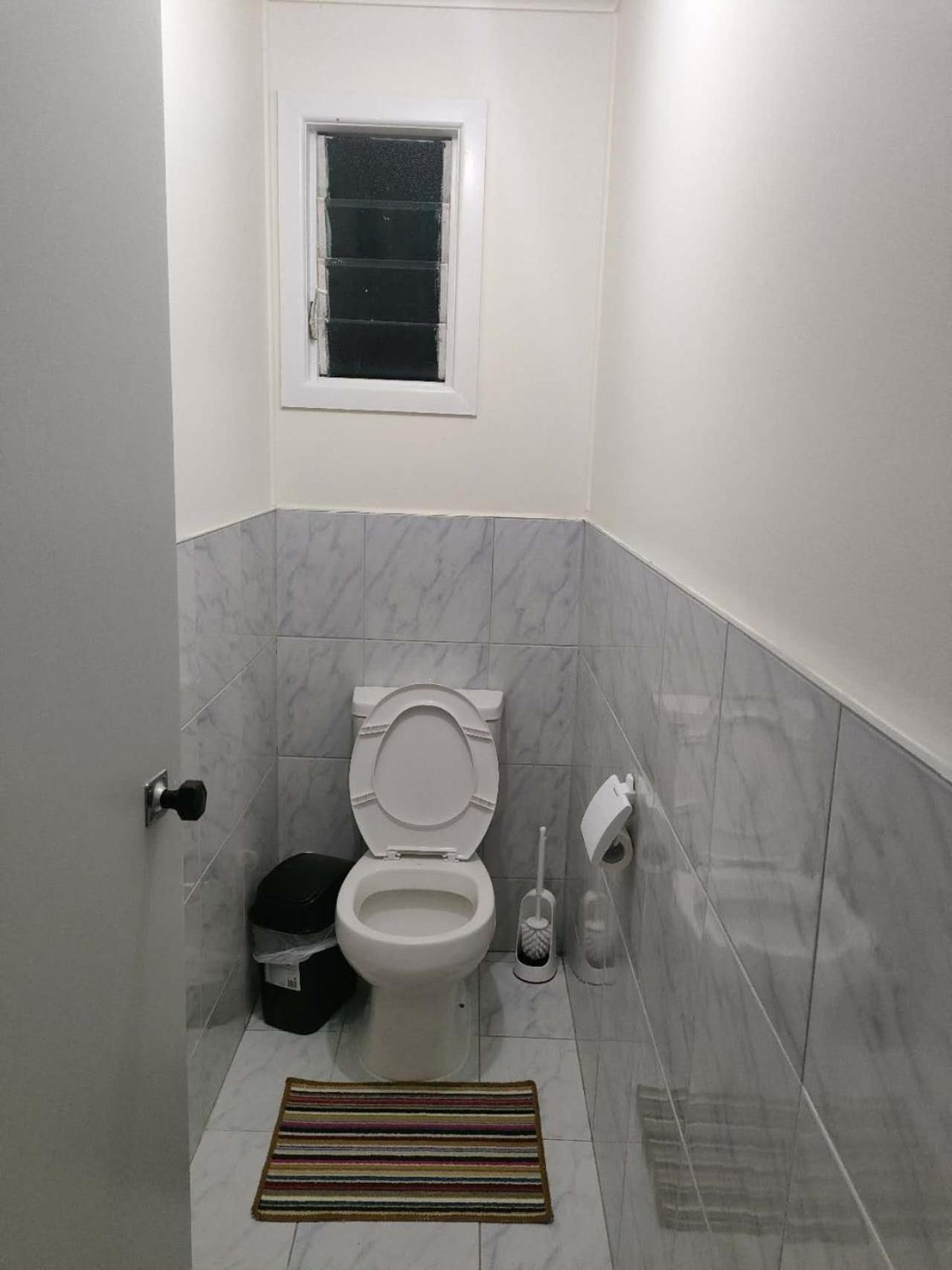 3 Bedroom House A, 30 Laurel St, Mt Albert, Holiday home Auckland